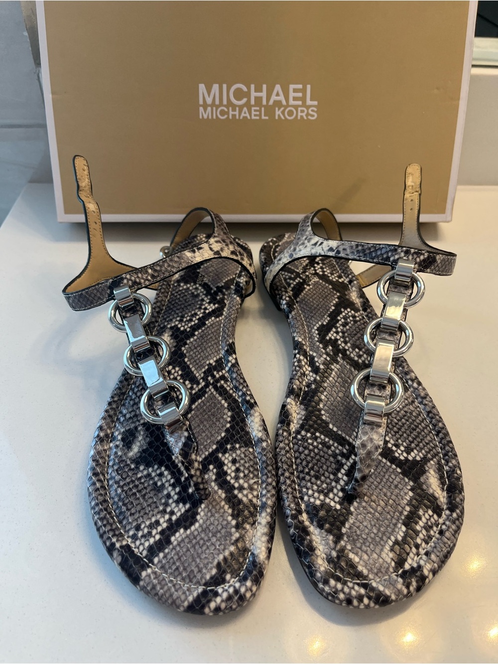 Michael Kors MAHARI Thong Sandals